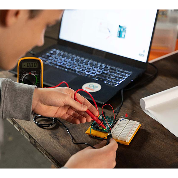  KIT PER IMPARARE L'ELETTRONICA E IL CODING CON ARDUINO